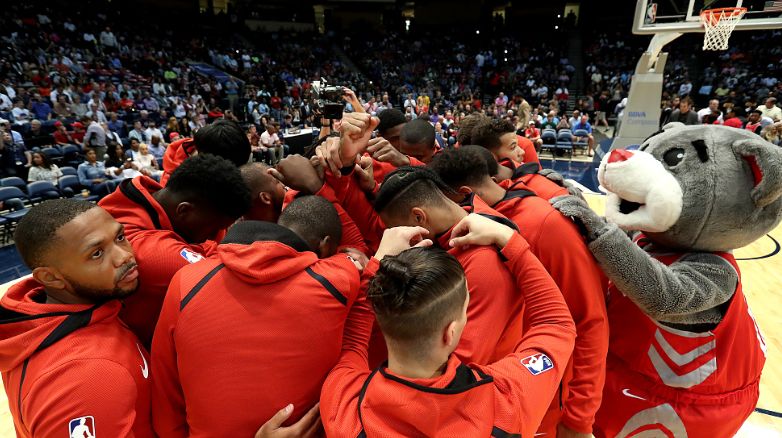 球速网页版 - 费耶诺德发布备战花絮;今晨完成体检;NBA常规赛任务艰巨;阵容厚度经受考验