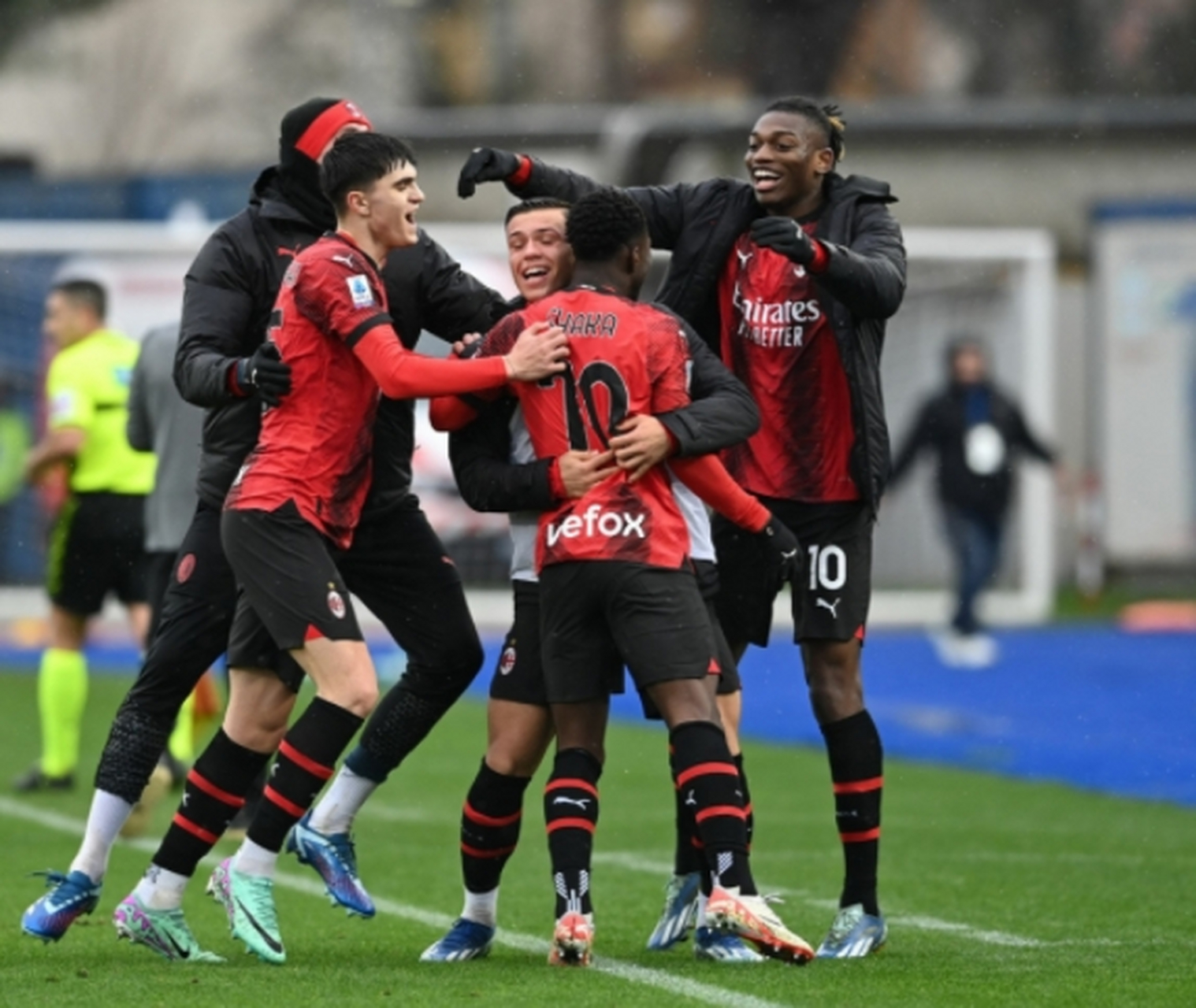 球速娱乐平台 -关于AC米兰今晨门线救险，志在英超名次提升，悬念犹存，球队文化再被提及的信息