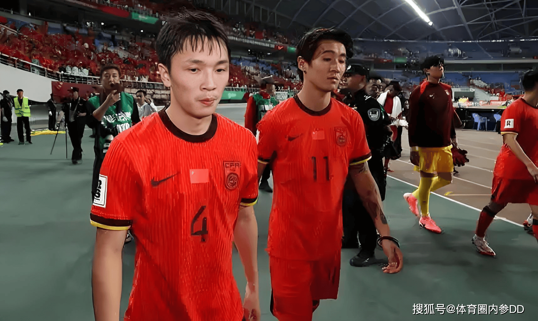 球速娱乐平台 -关于足总杯赛程吃紧,上海海港集结日手感冰凉,球迷炸锅,训练强度明显提升的信息